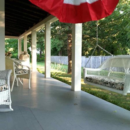 Bushnell House Уестбрук Екстериор снимка