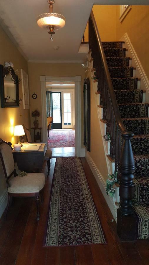 Bushnell House Уестбрук Екстериор снимка